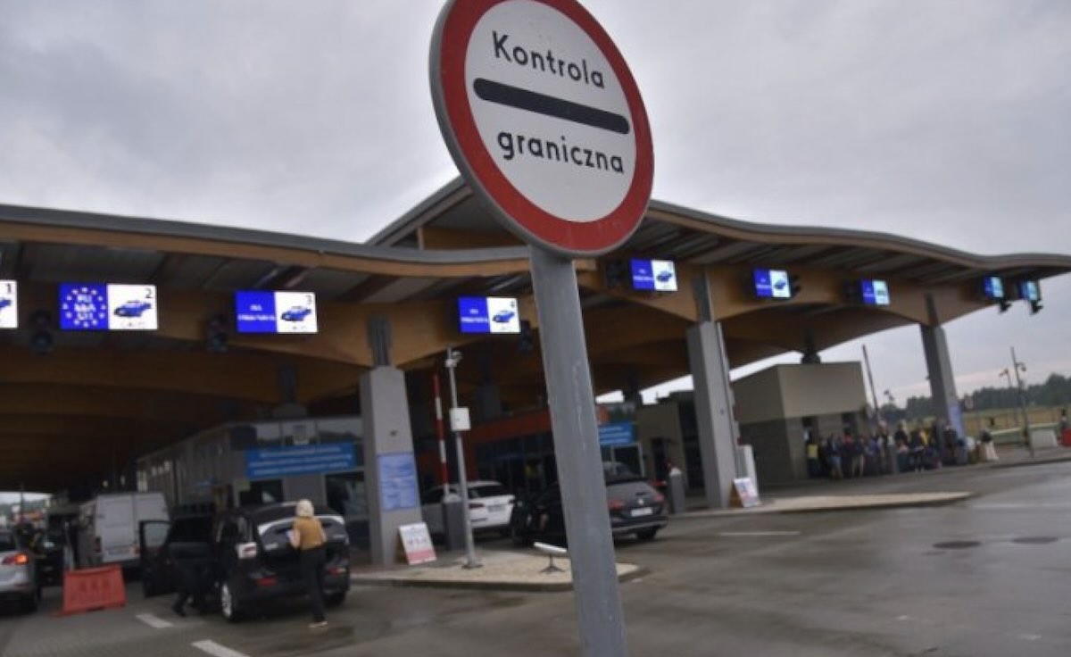 Черги на кордоні: за добу з України виїхали понад 40 тисяч осіб / Фото: відкриті джерела